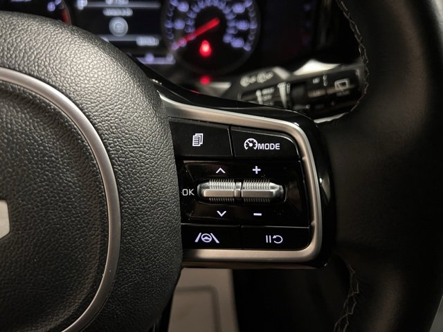 Used 2022 Kia Sorento S image 36