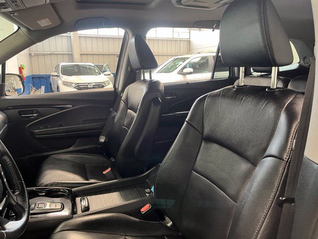 Used 2017 Honda Pilot Touring image 24
