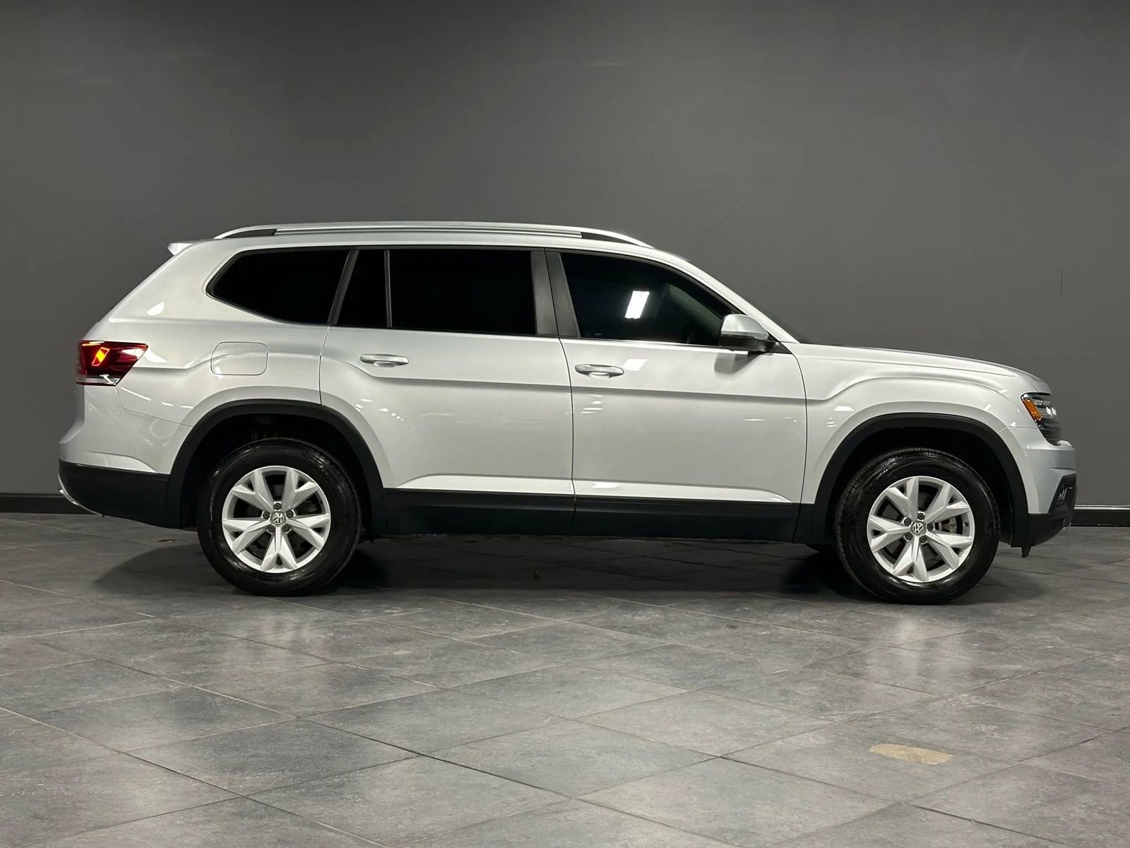 Used 2018 Volkswagen Atlas SE image 4