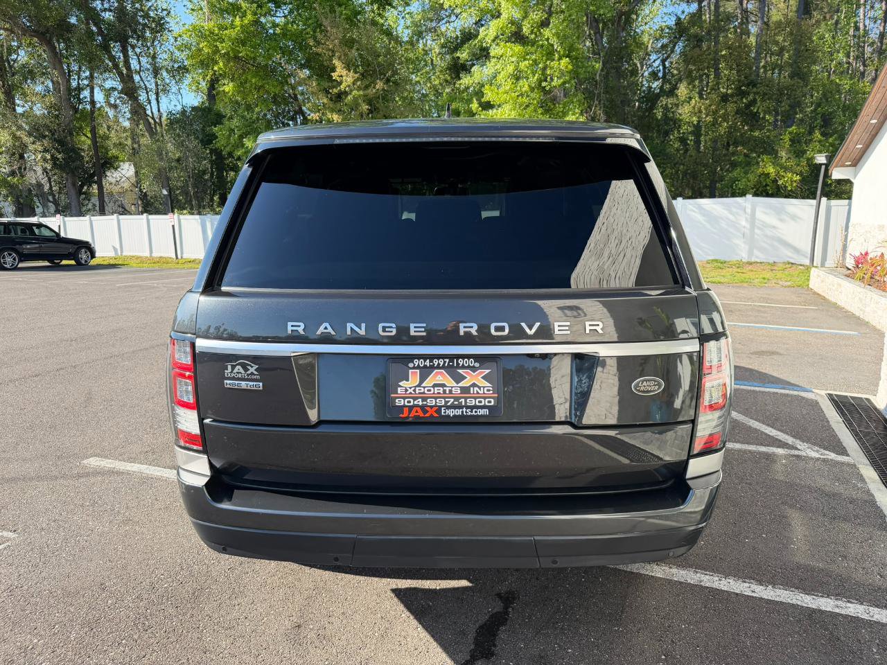 Used 2016 Land Rover Range Rover HSE image 13