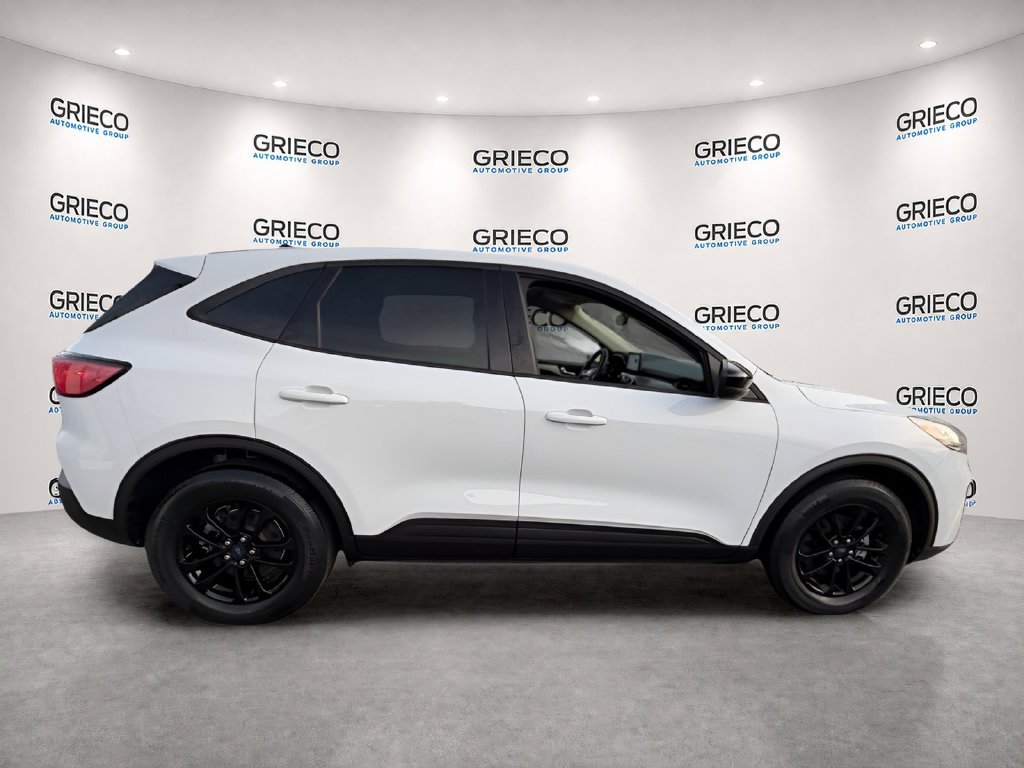 Used 2020 Ford Escape SE Sport AWD/4WD image 7