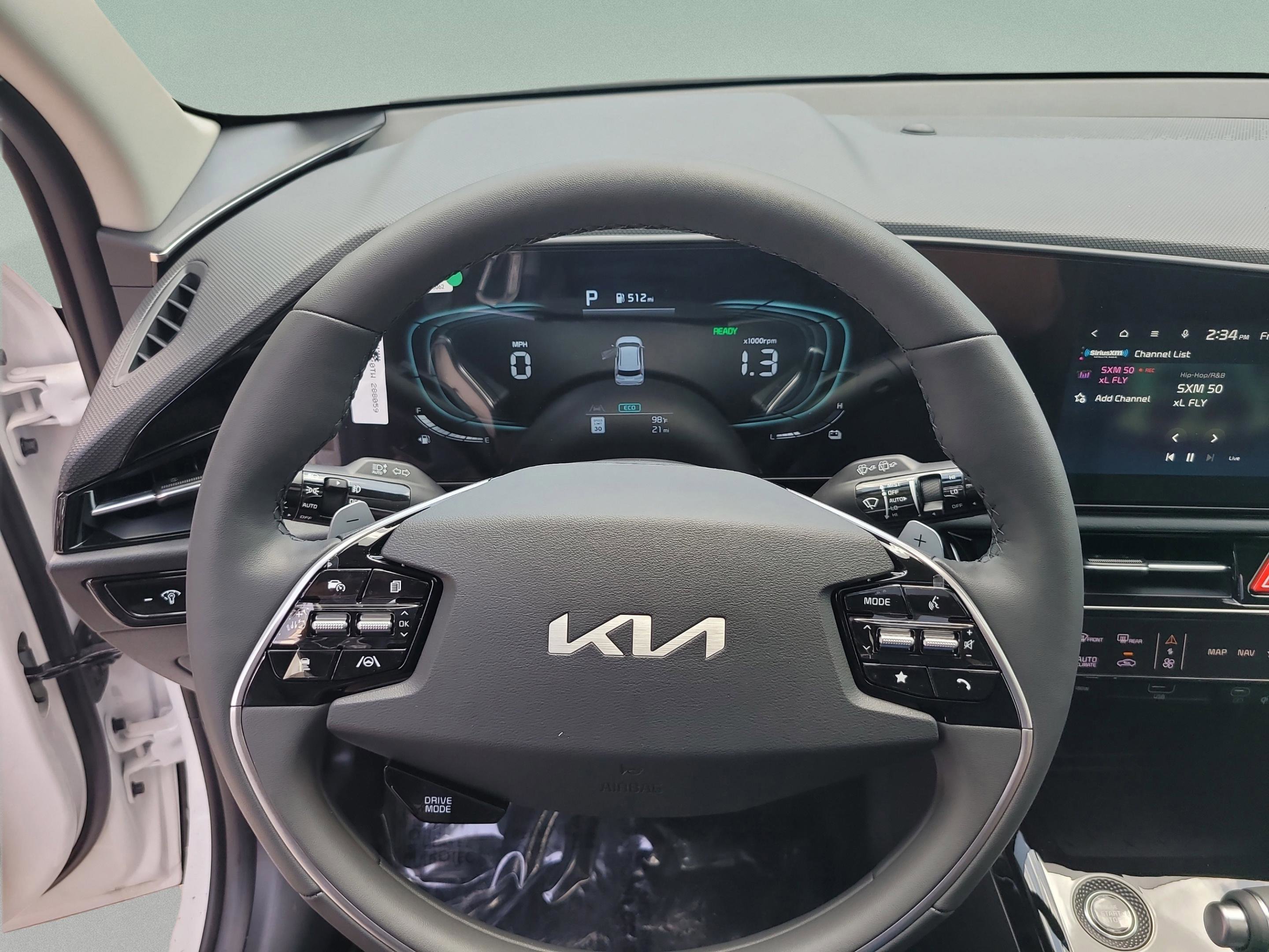 New 2025 Kia Niro SX image 23