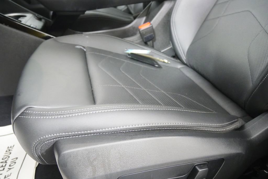 Certified 2024 BMW X2 xDrive28i image 10