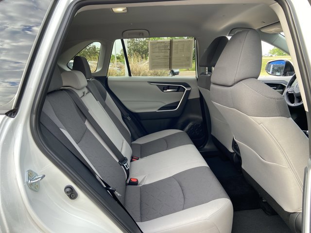 Used 2025 Toyota RAV4 XLE FWD image 14
