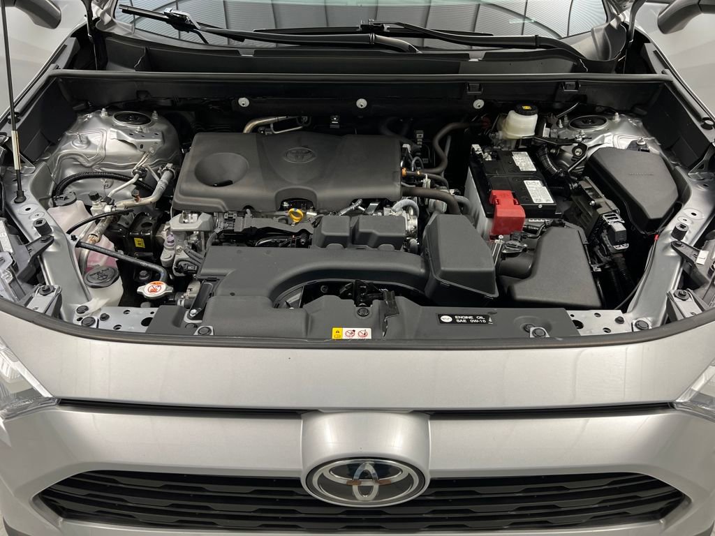 Used 2025 Toyota RAV4 LE image 61