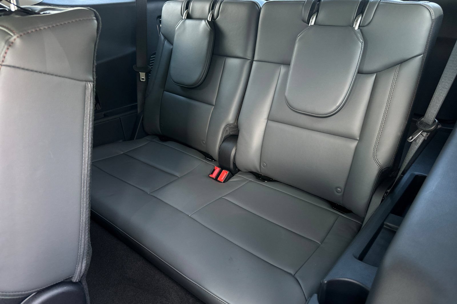 New 2026 Ford Explorer Active w/ Active Comfort Package RWD image 14
