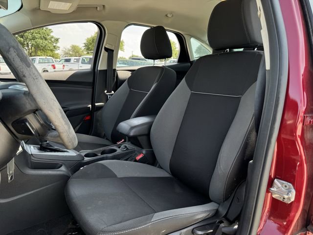 Used 2014 Ford Focus SE FWD image 23