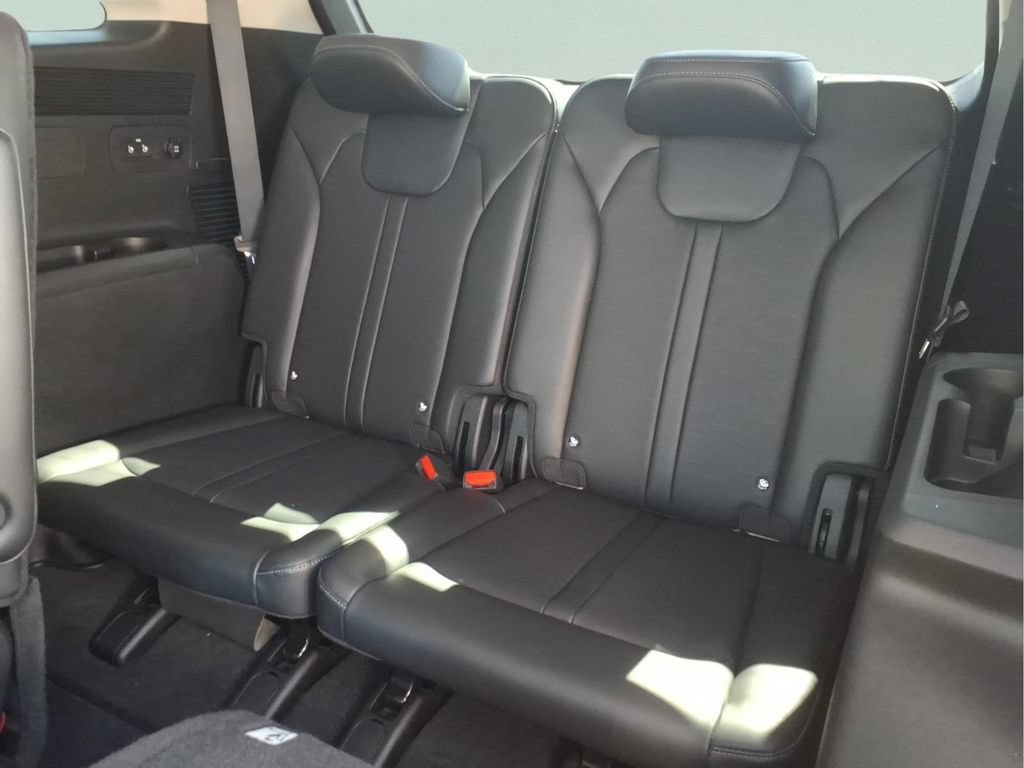 Used 2024 Kia Sorento SX AWD/4WD image 16