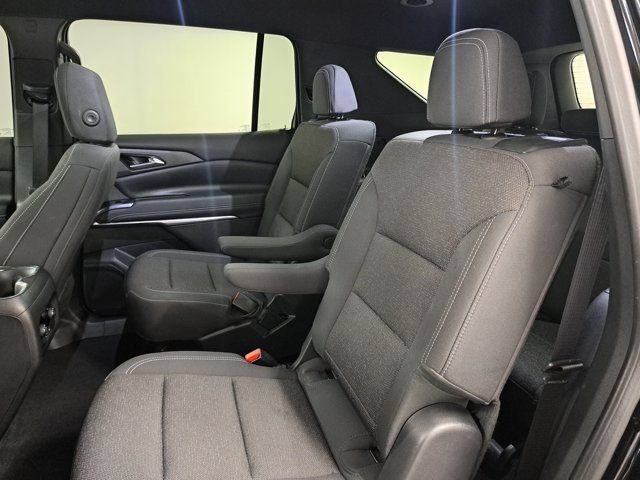 Used 2024 Chevrolet Traverse LT FWD image 16