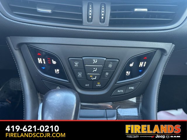 Used 2019 Buick Envision Premium w/ Driver Confidence Package image 29