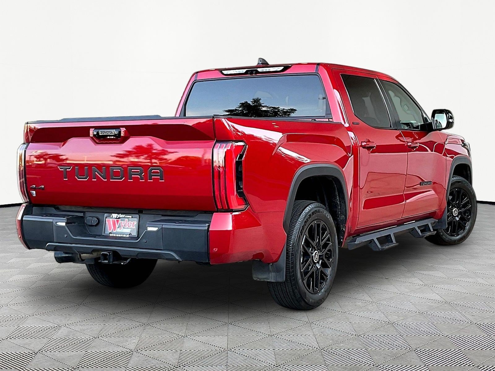 Used 2024 Toyota Tundra Limited AWD/4WD image 6