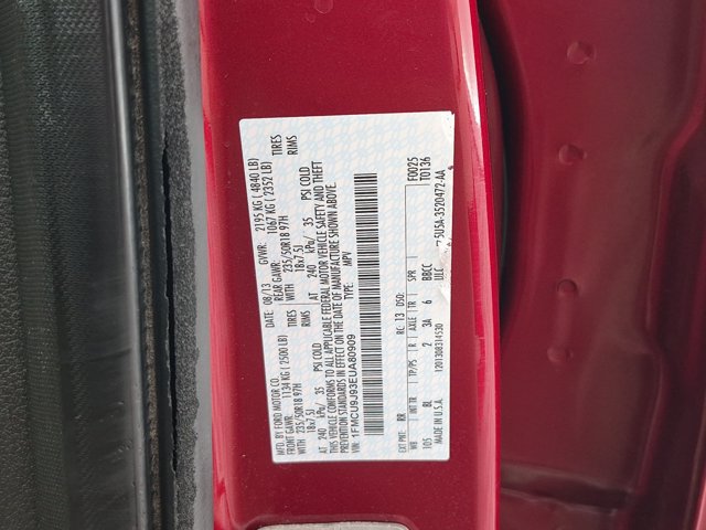 Used 2014 Ford Escape Titanium w/ Equipment Group 401A AWD/4WD image 29