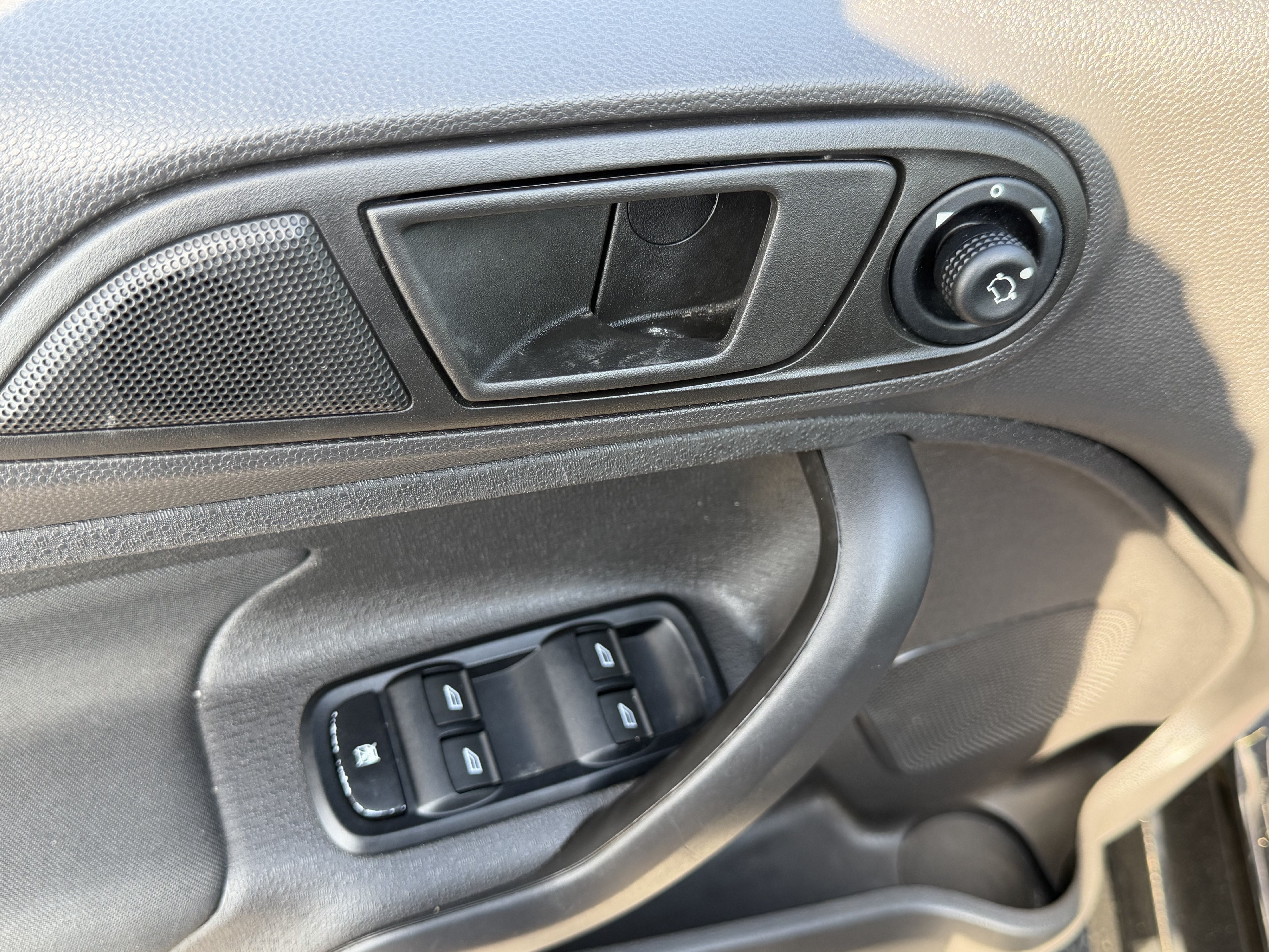 Used 2019 Ford Fiesta ST-Line w/ ST Line Cold Weather Package FWD image 14