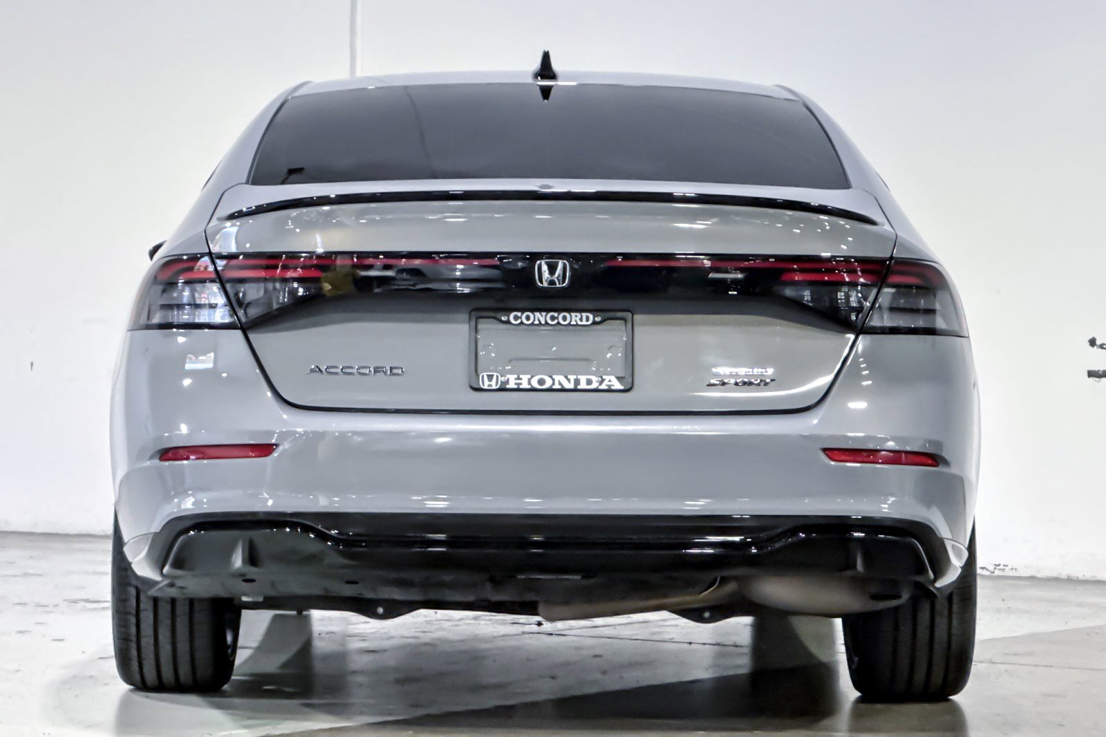 Used 2025 Honda Accord Sport image 9