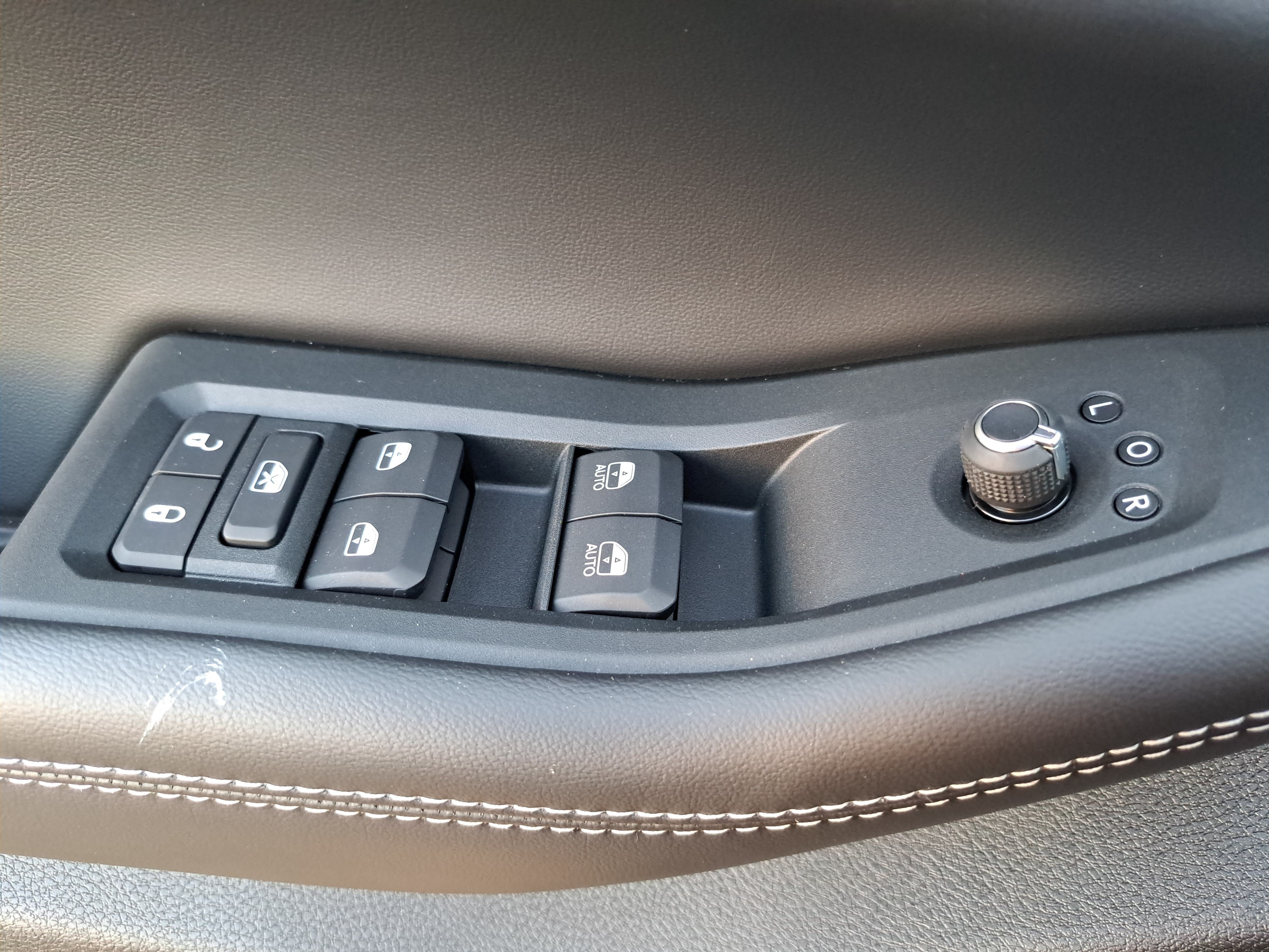 New 2026 Jeep Grand Cherokee Laredo AWD/4WD image 23