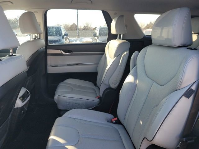 Used 2024 Hyundai Palisade SEL FWD image 16
