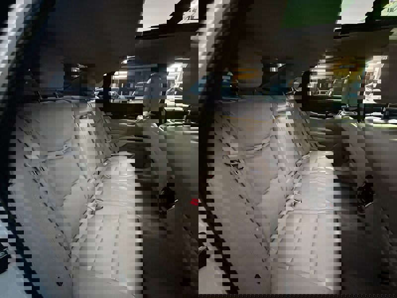 Used 2013 Cadillac XTS Premium image 24