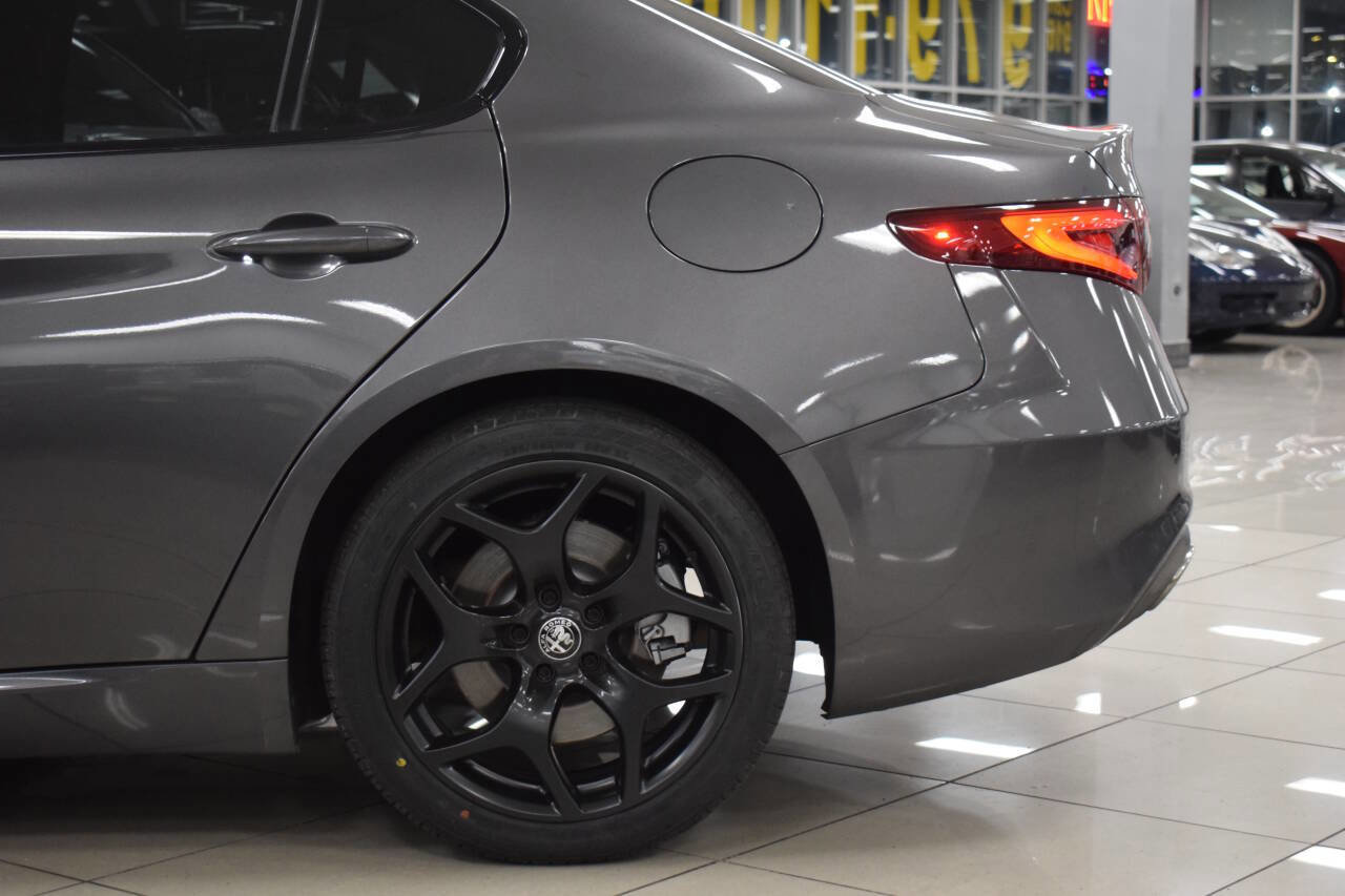 Used 2021 Alfa Romeo Giulia Sprint w/ Nero Edizione image 20