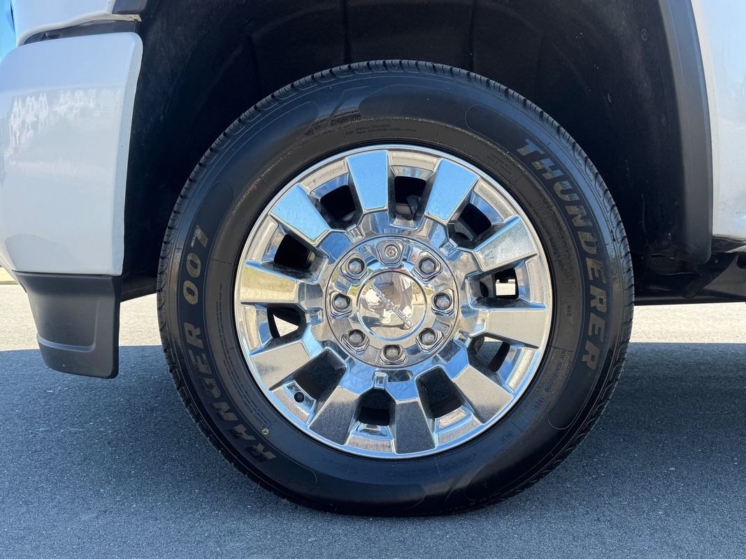 Used 2019 GMC Sierra 2500 Denali w/ Duramax Plus Package AWD/4WD image 9