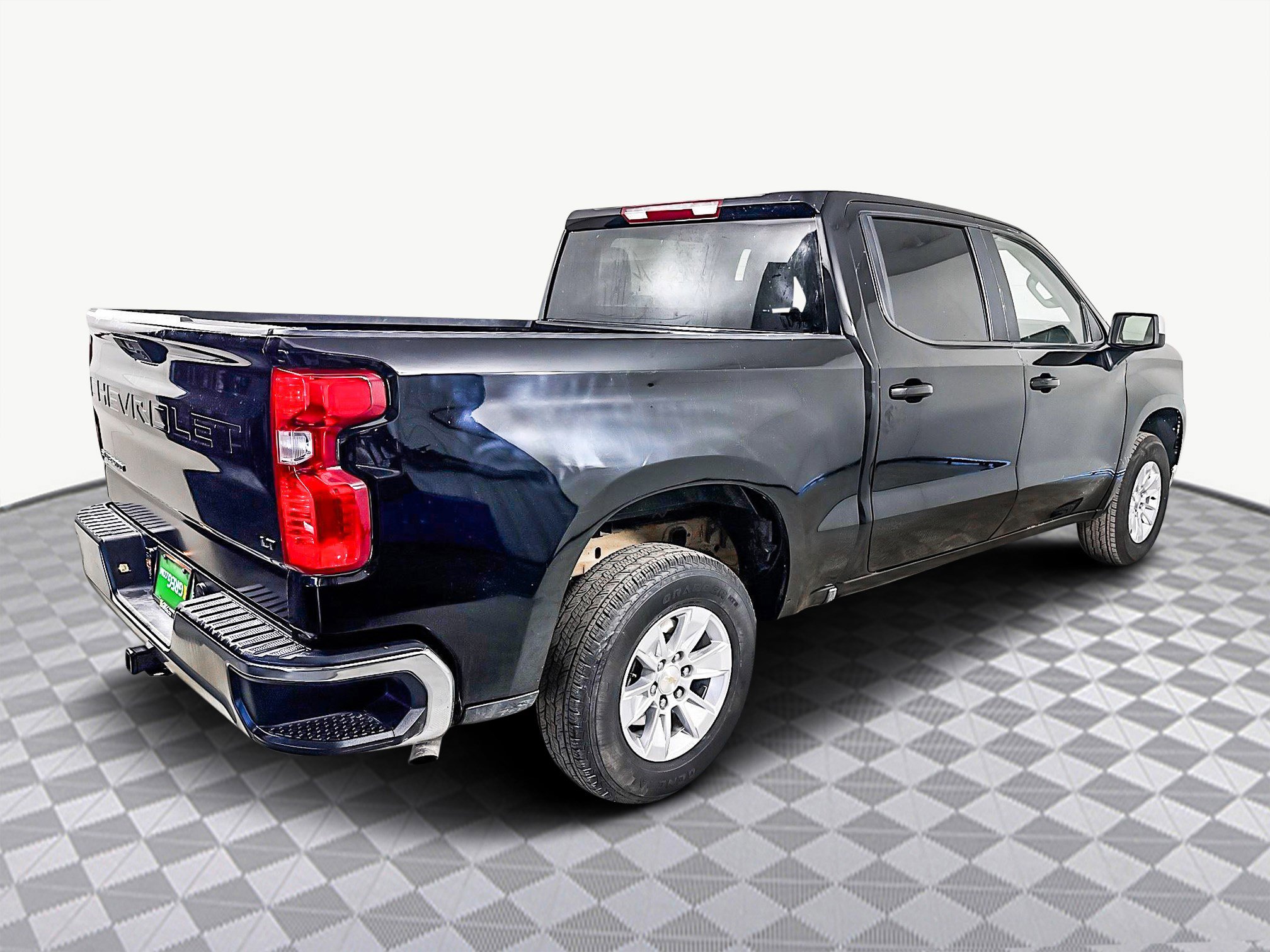 Used 2025 Chevrolet Silverado 1500 LT image 10