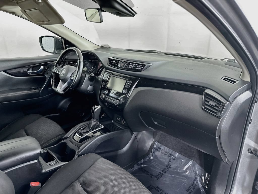 Used 2021 Nissan Rogue Sport SV AWD/4WD image 35