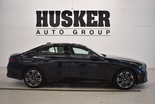 New 2027 BMW 530i xDrive w/ M Sport Package AWD/4WD image 2