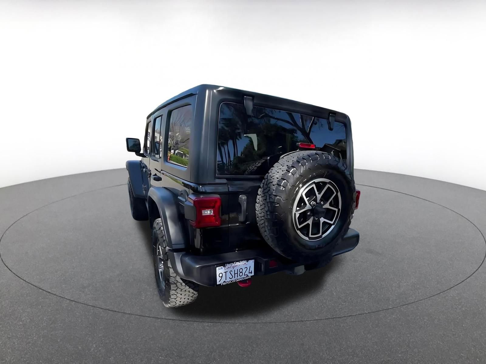 Used 2025 Jeep Wrangler Unlimited Rubicon image 10