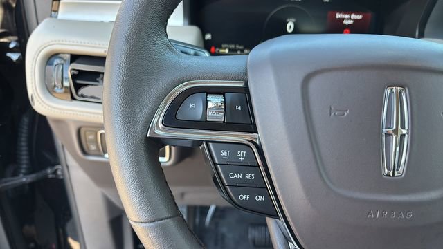 Used 2023 Lincoln Nautilus Standard w/ Premium Package image 22