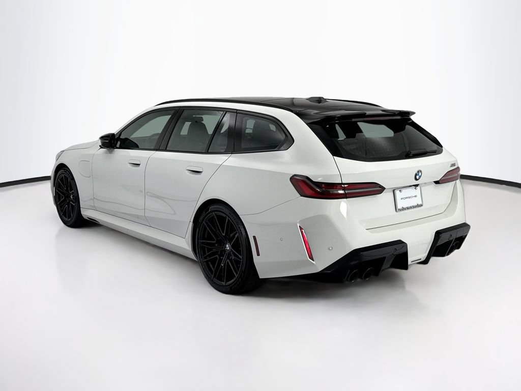 Used 2025 BMW M5 Touring AWD/4WD image 3