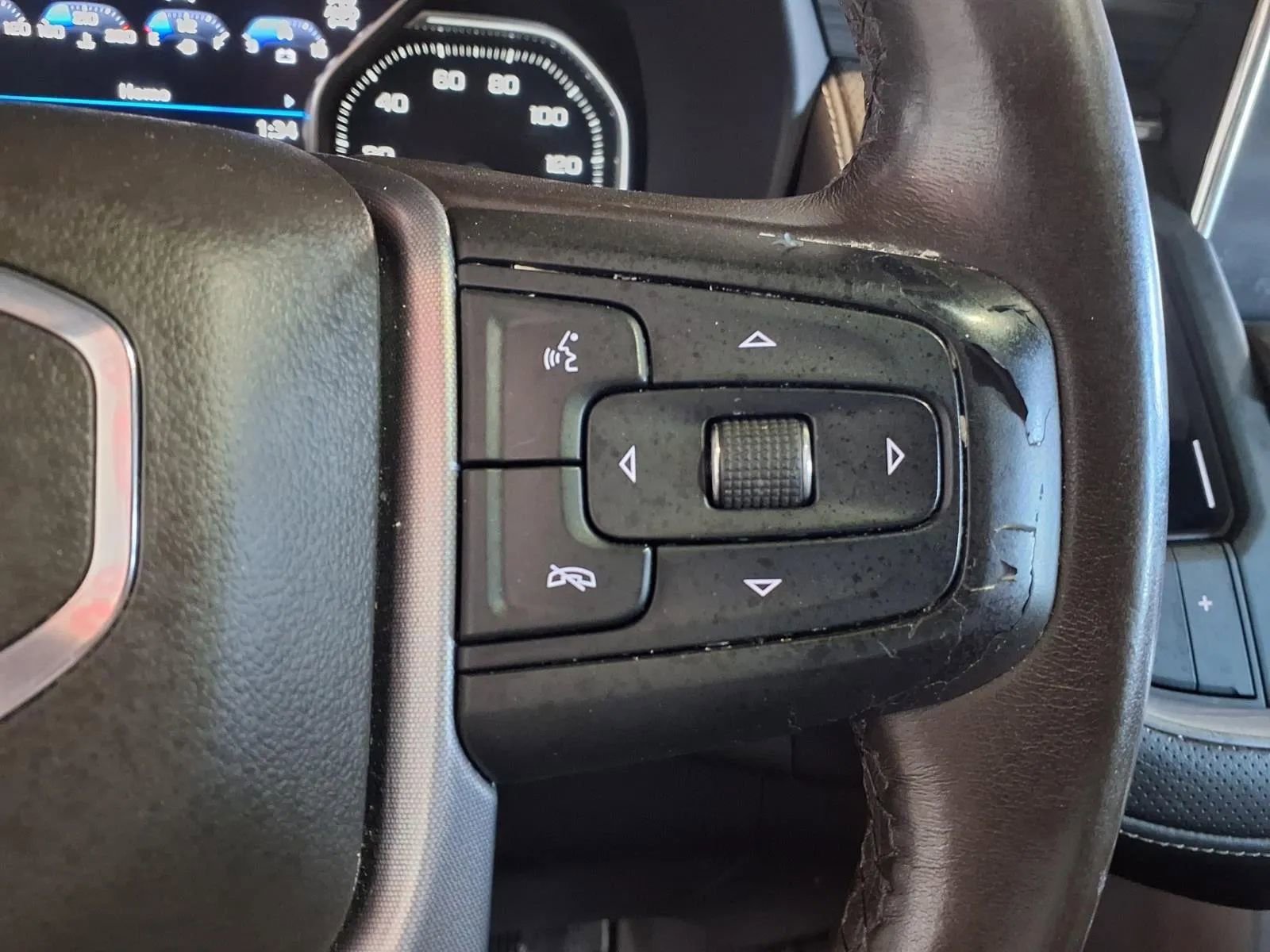 Used 2021 GMC Yukon XL SLT image 27