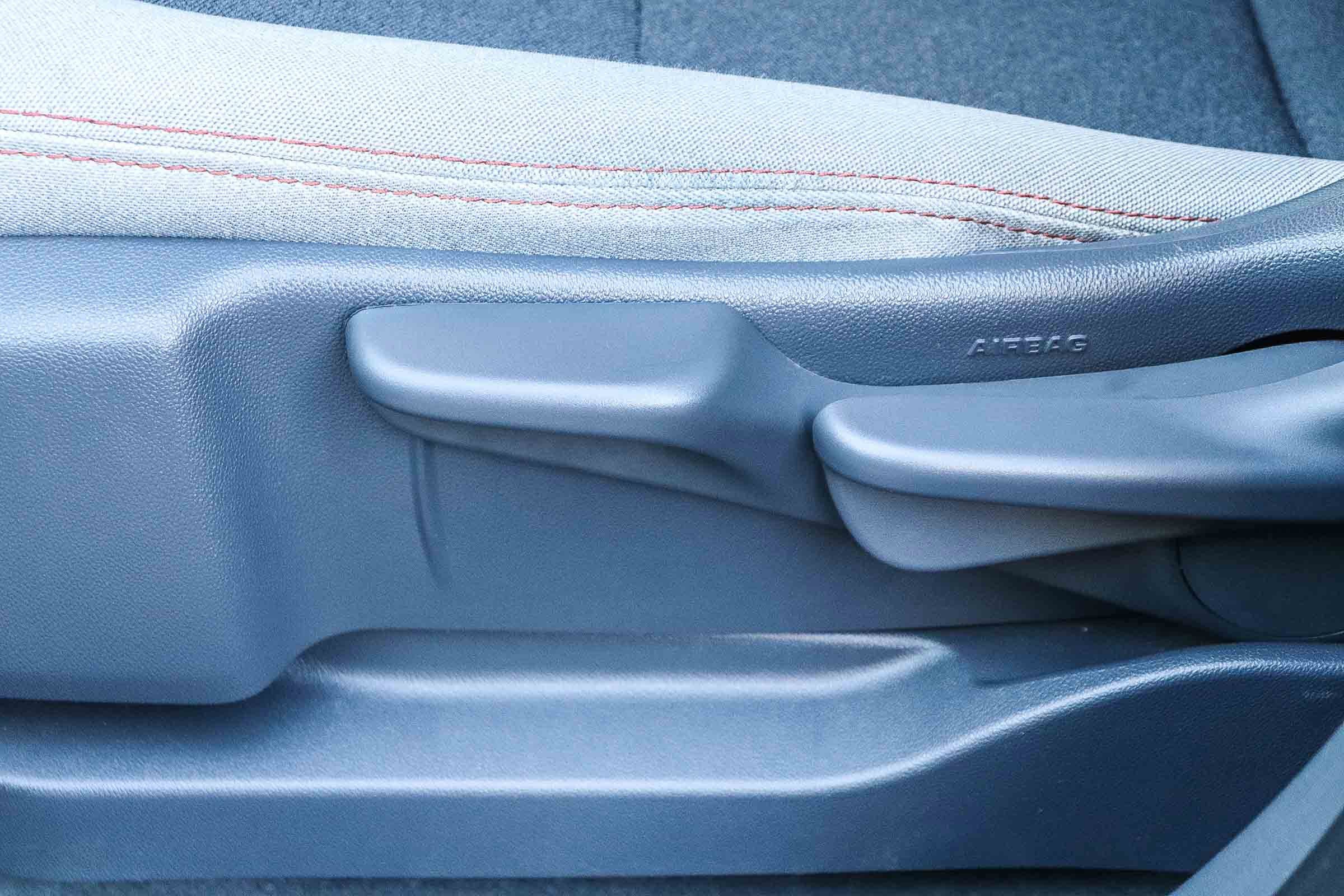 Used 2019 Chevrolet Bolt LT image 24