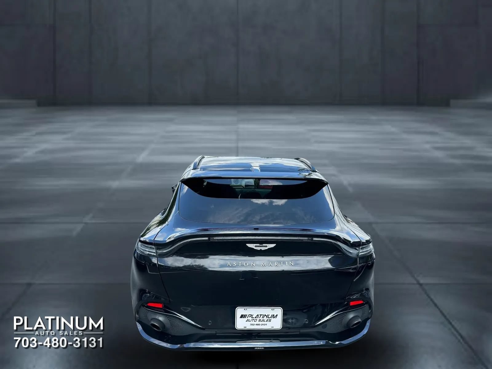 Used 2021 Aston Martin DBX AWD/4WD image 7