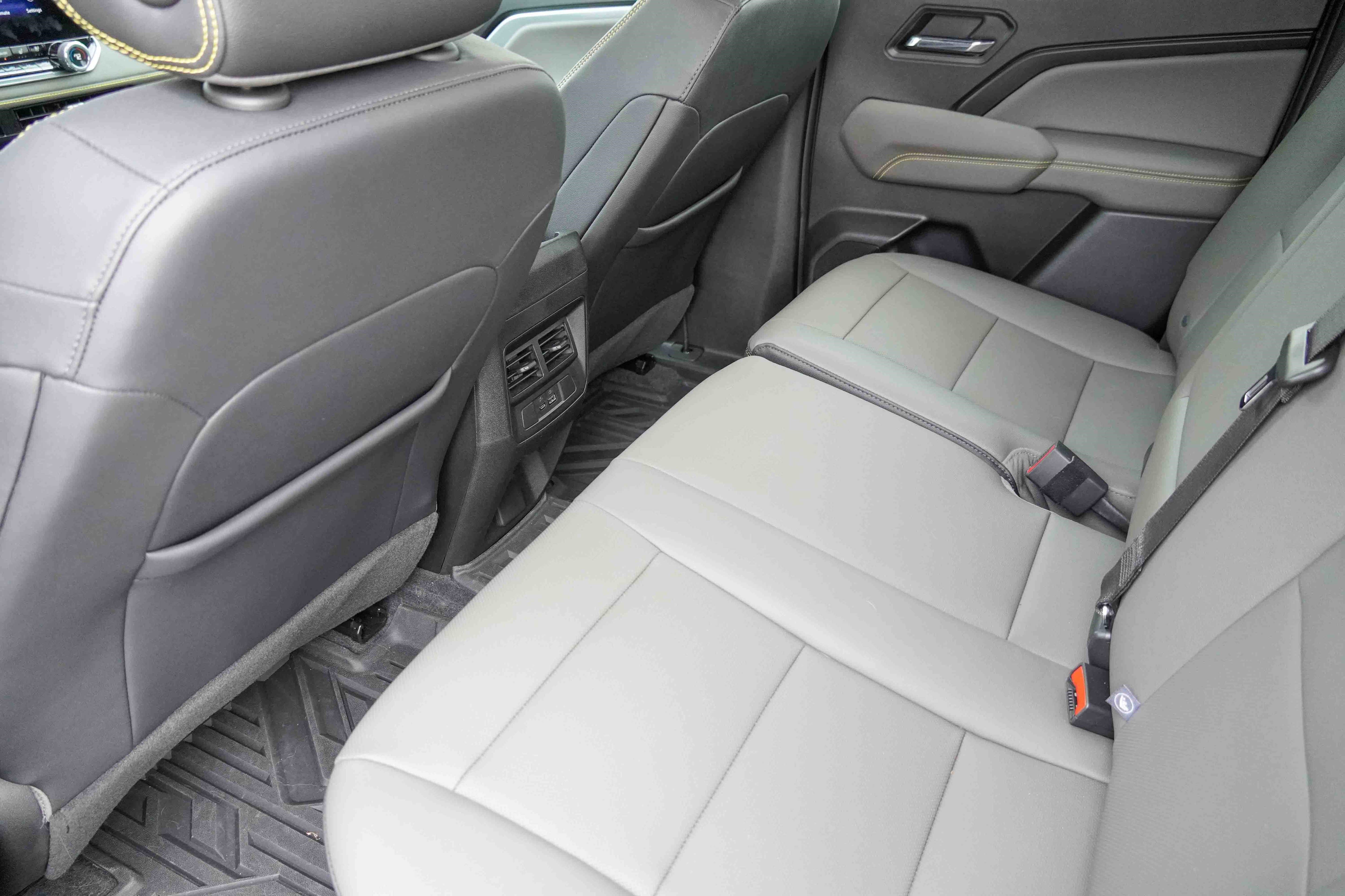 Used 2023 Chevrolet Colorado ZR2 w/ ZR2 Convenience Package III image 34