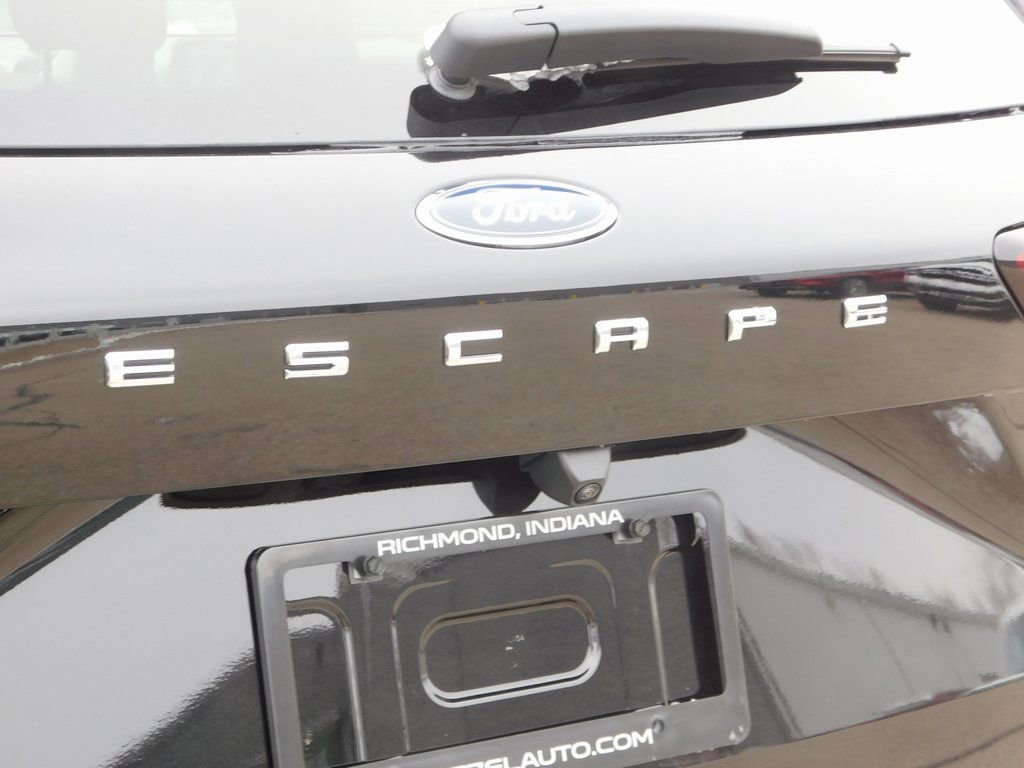 New 2026 Ford Escape Platinum image 40