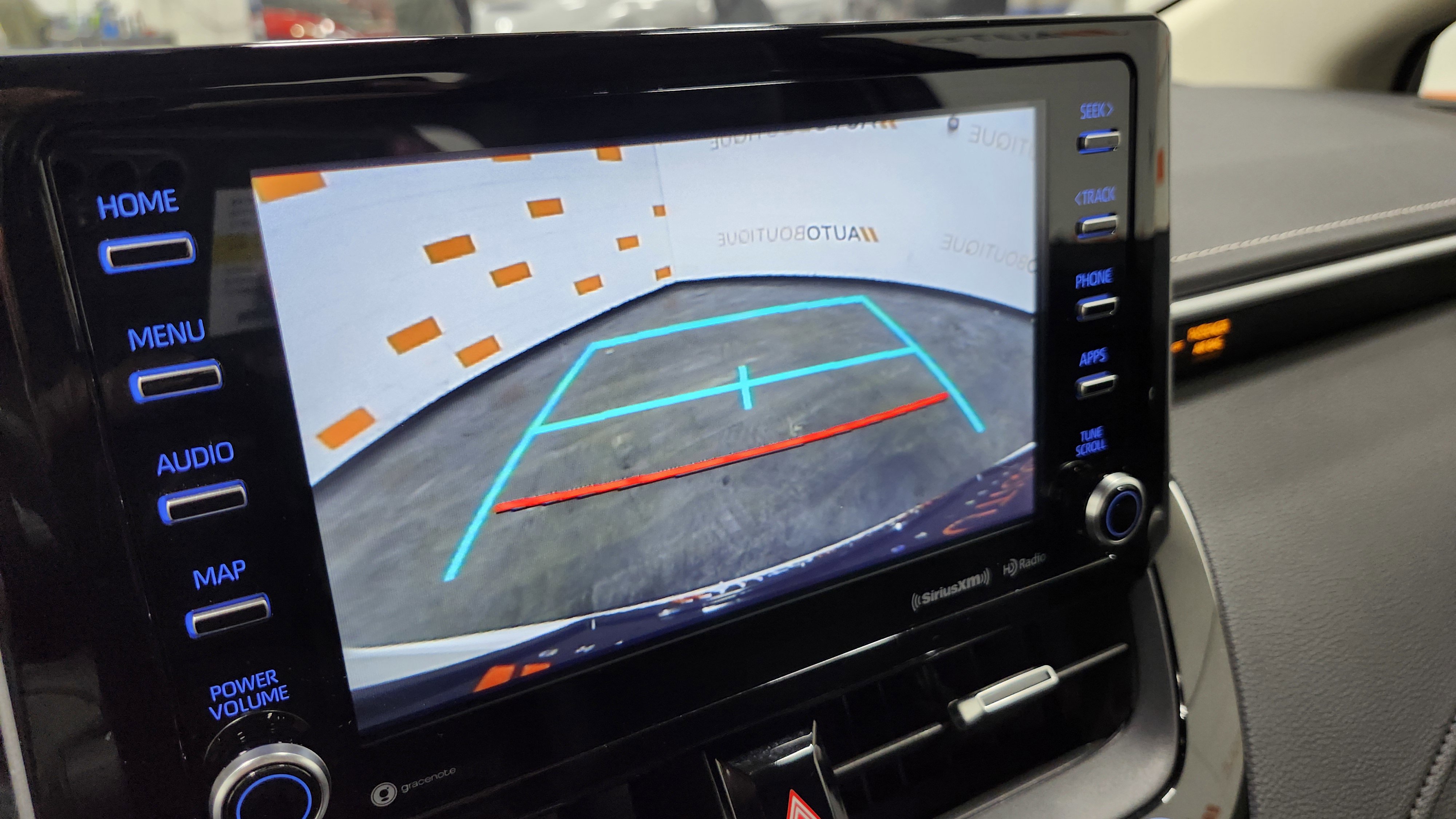 Used 2020 Toyota Corolla XLE image 4