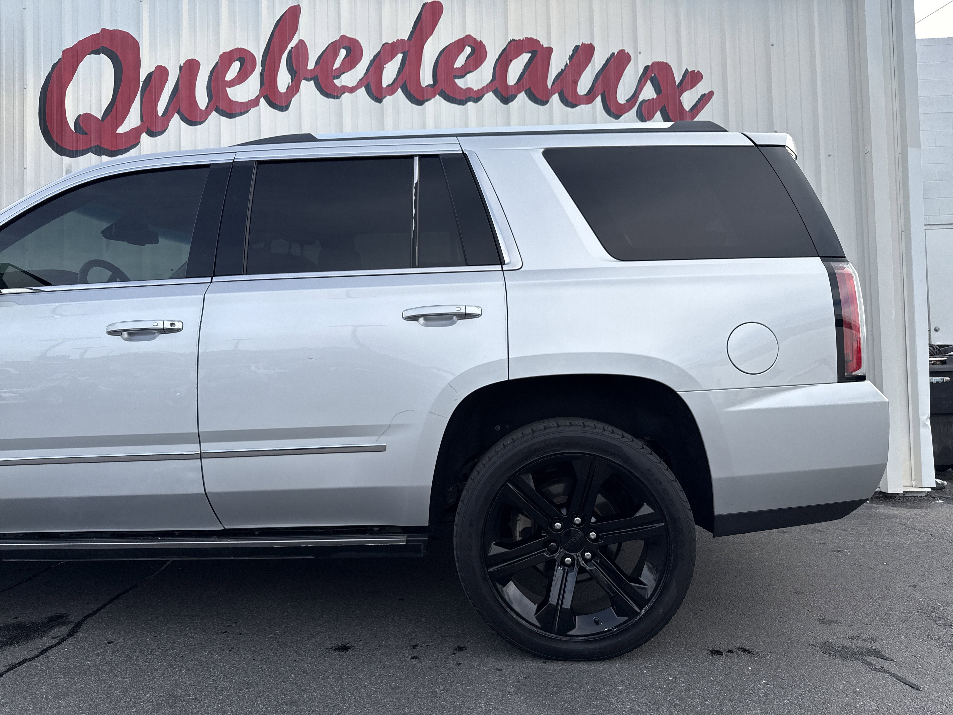 Used 2018 GMC Yukon Denali w/ Open Road Package image 2