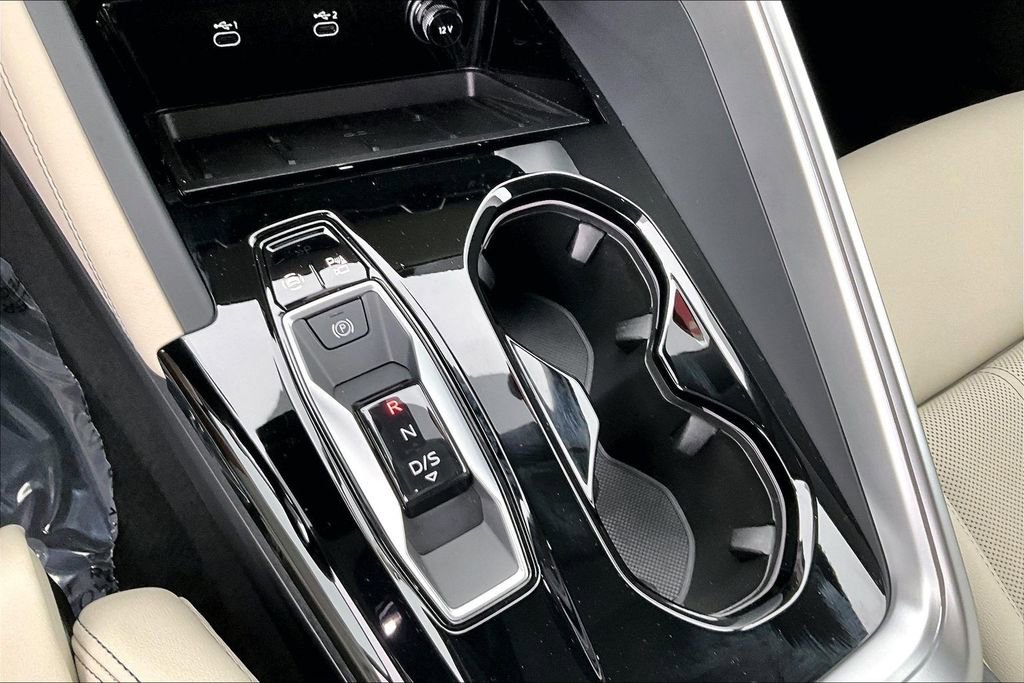 Certified 2025 Audi Q5 Prestige image 28