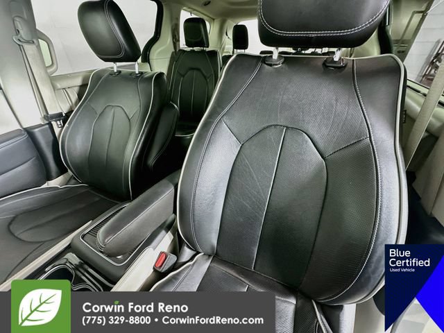 Used 2023 Chrysler Pacifica Limited FWD image 25