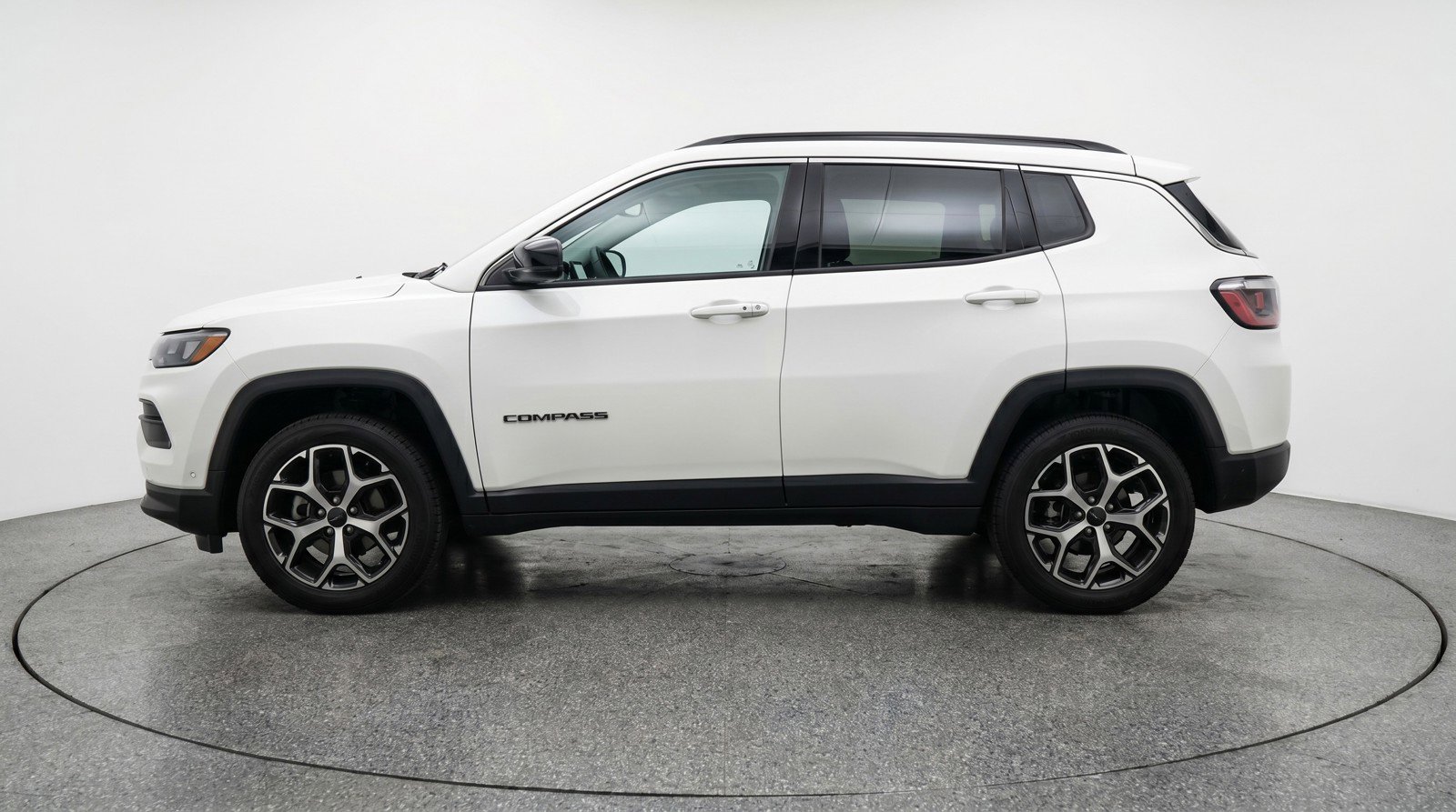 Used 2025 Jeep Compass Limited AWD/4WD image 5