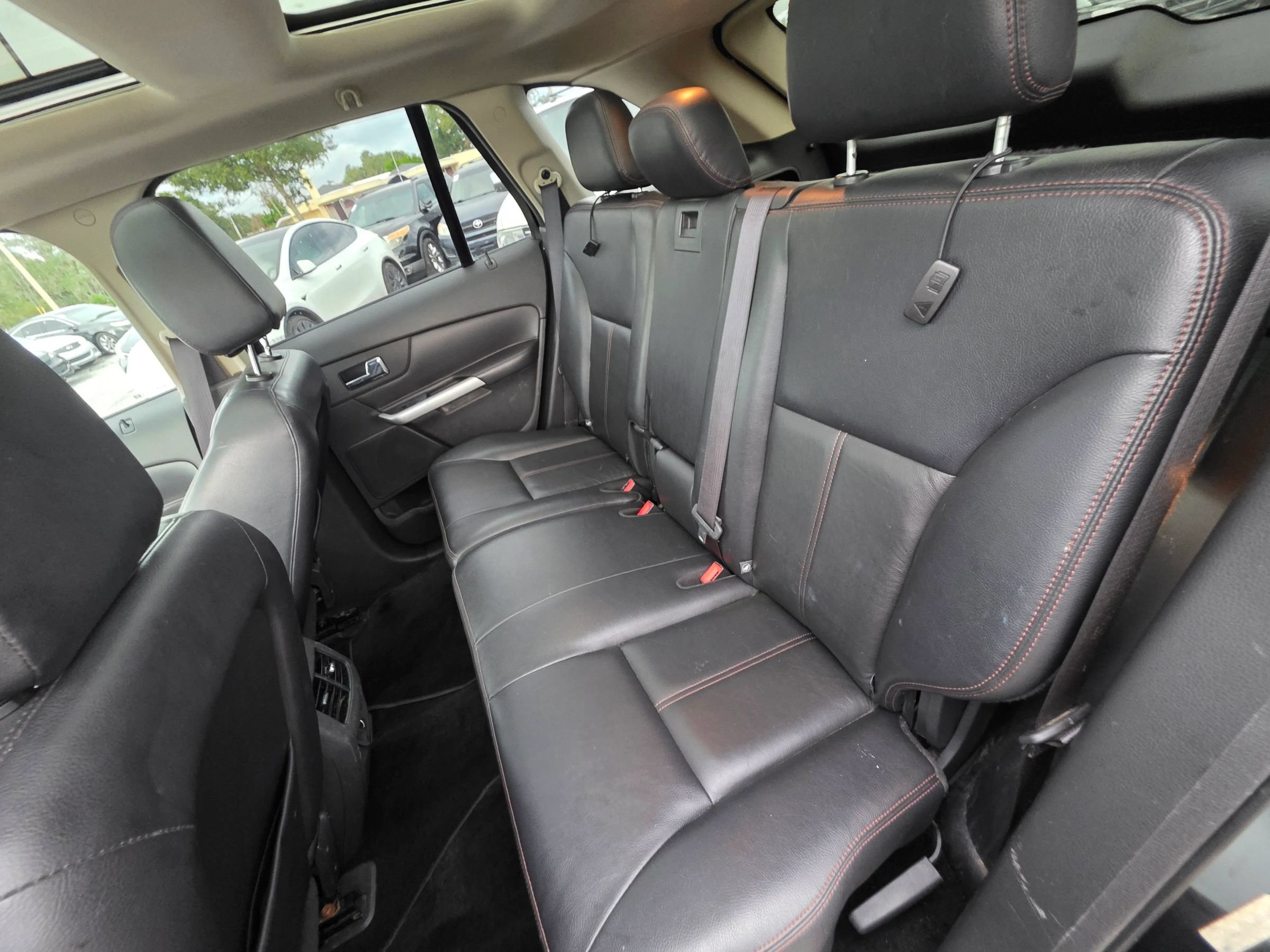 Used 2013 Ford Edge SEL FWD image 16