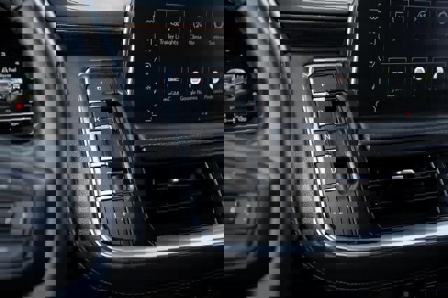 Used 2022 GMC Yukon XL SLE w/ Gmc Pro Safety Plus Package image 69