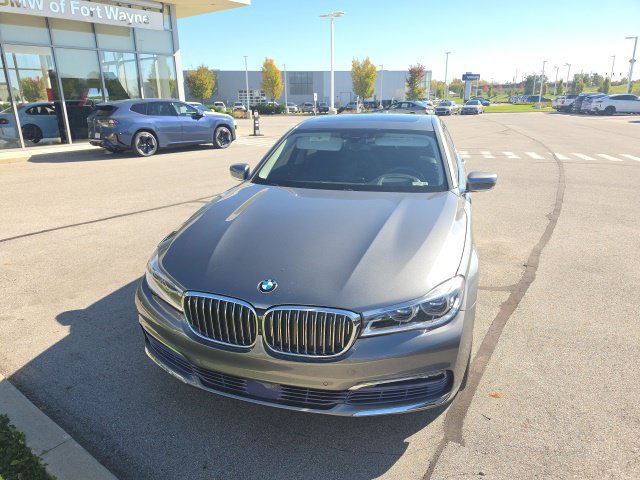 Used 2016 BMW 750i xDrive AWD/4WD image 2