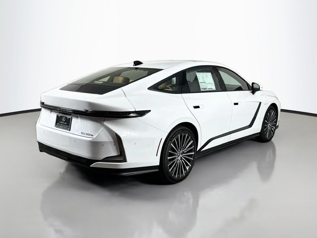New 2026 Lexus ES 350e w/ Cold Area Package FWD image 5