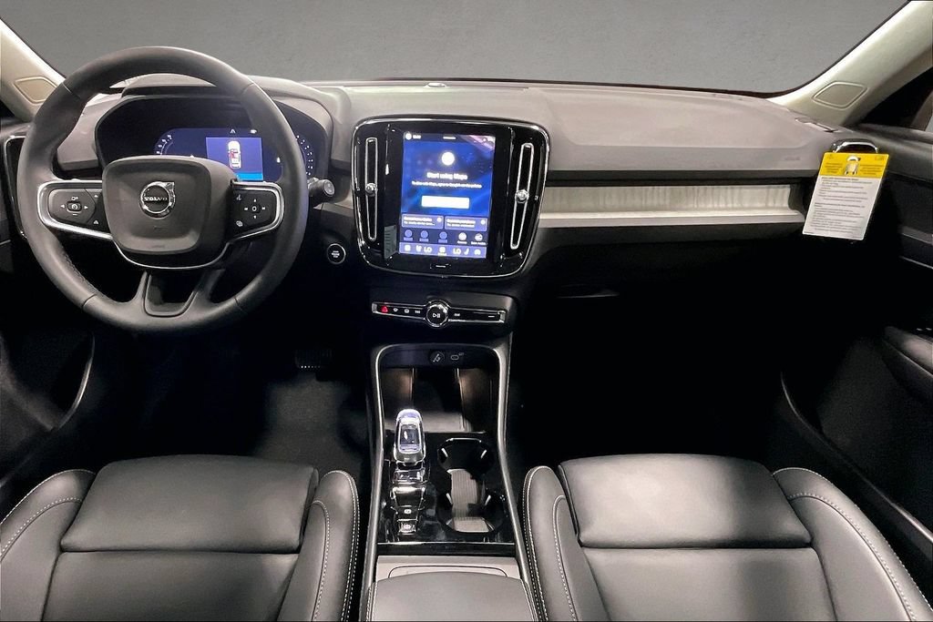 New 2026 Volvo XC40 B5 Plus w/ Protection Package Premier AWD/4WD image 5