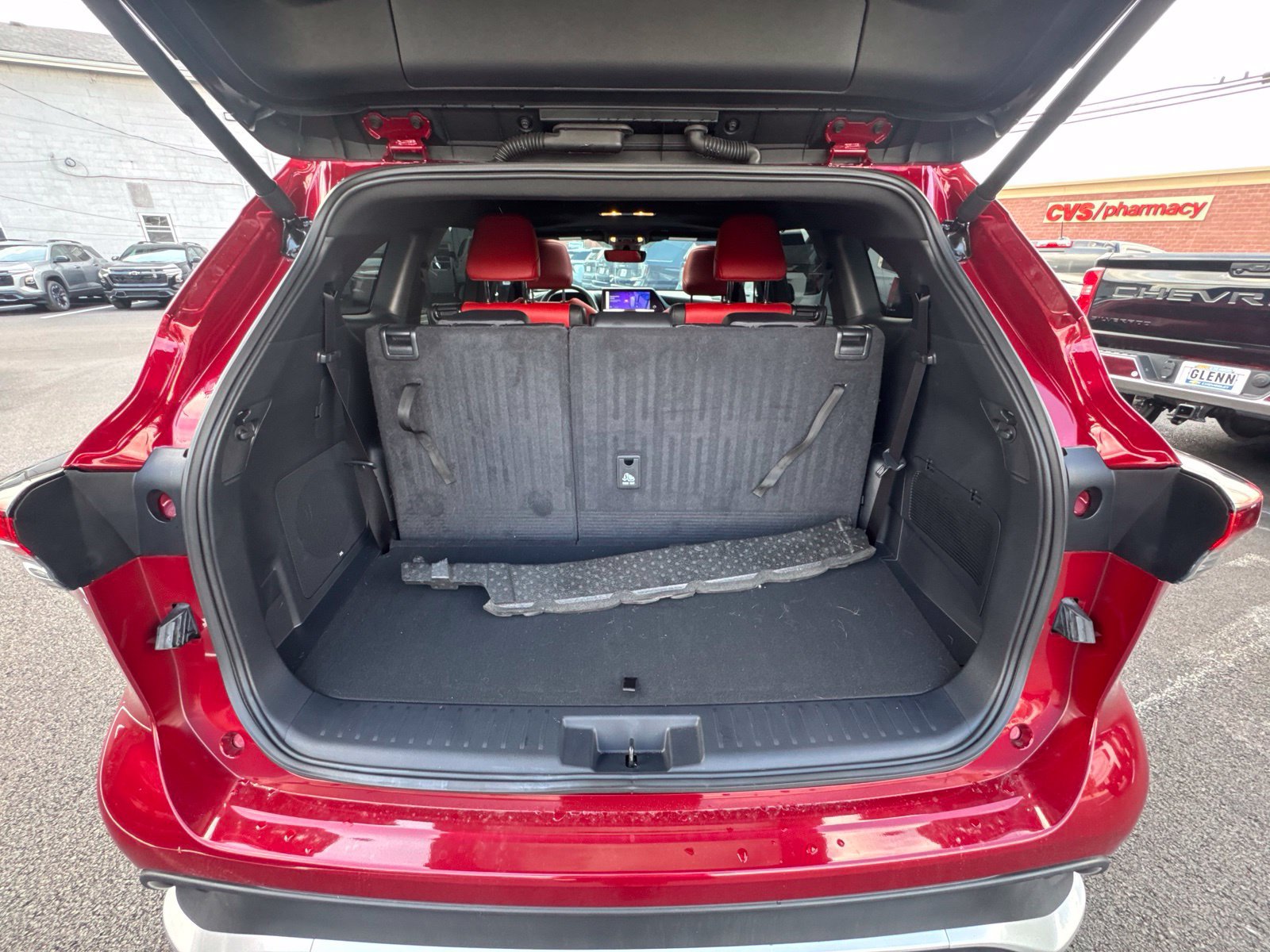 Used 2024 Toyota Highlander XSE AWD/4WD image 30