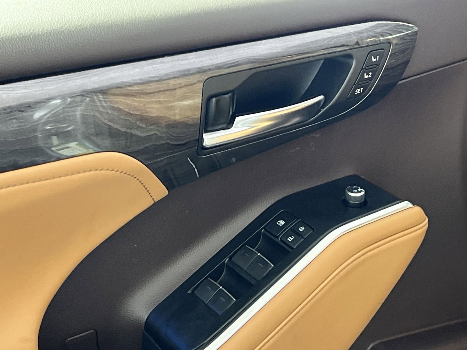 Used 2022 Toyota Highlander Platinum image 15