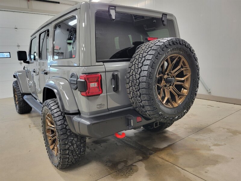 Used 2022 Jeep Wrangler Unlimited Sahara w/ LED Lighting Group AWD/4WD image 6