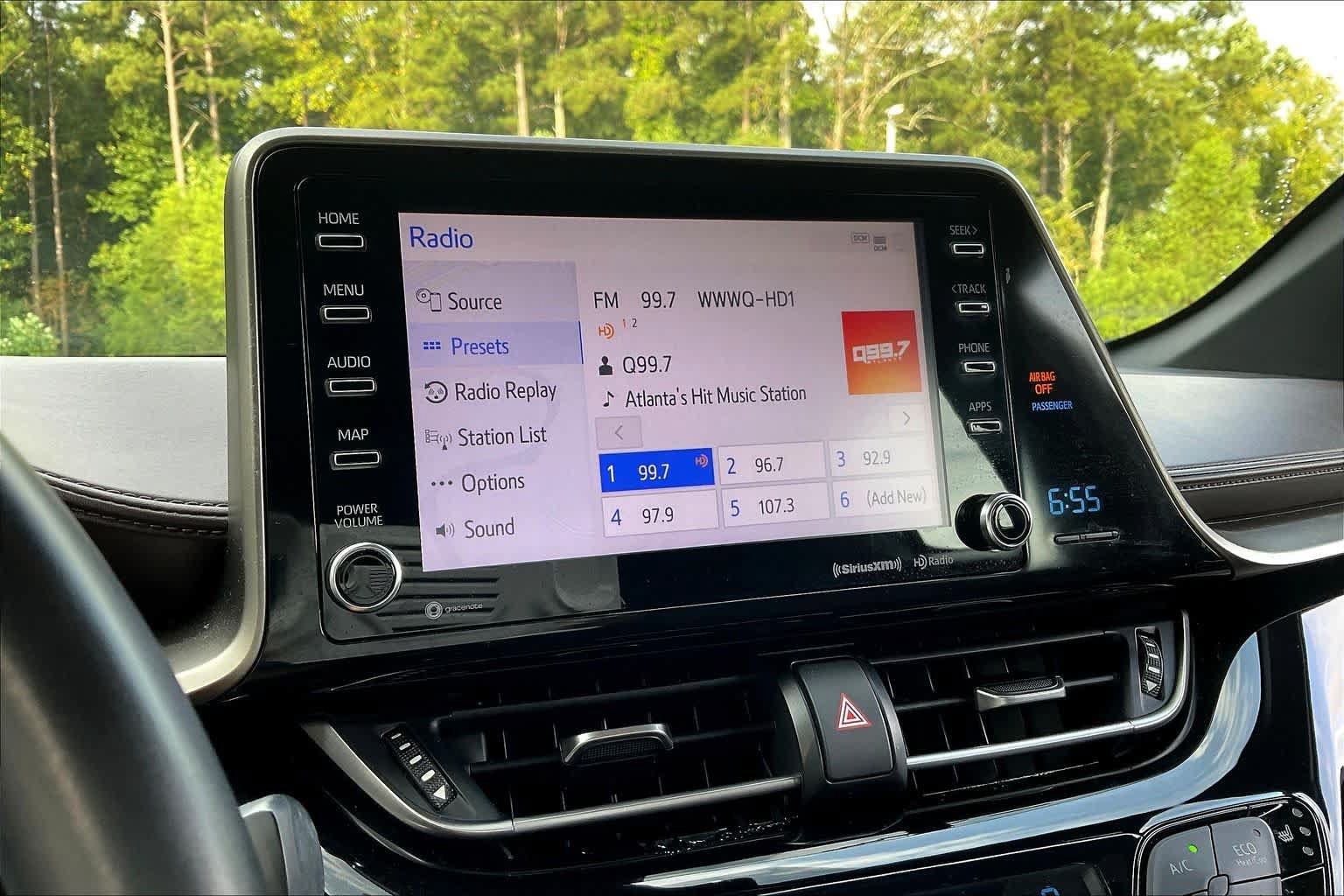 Used 2019 Toyota C-HR Limited FWD image 31