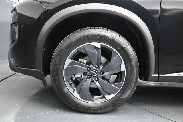 Used 2025 Nissan Rogue SV AWD/4WD image 19