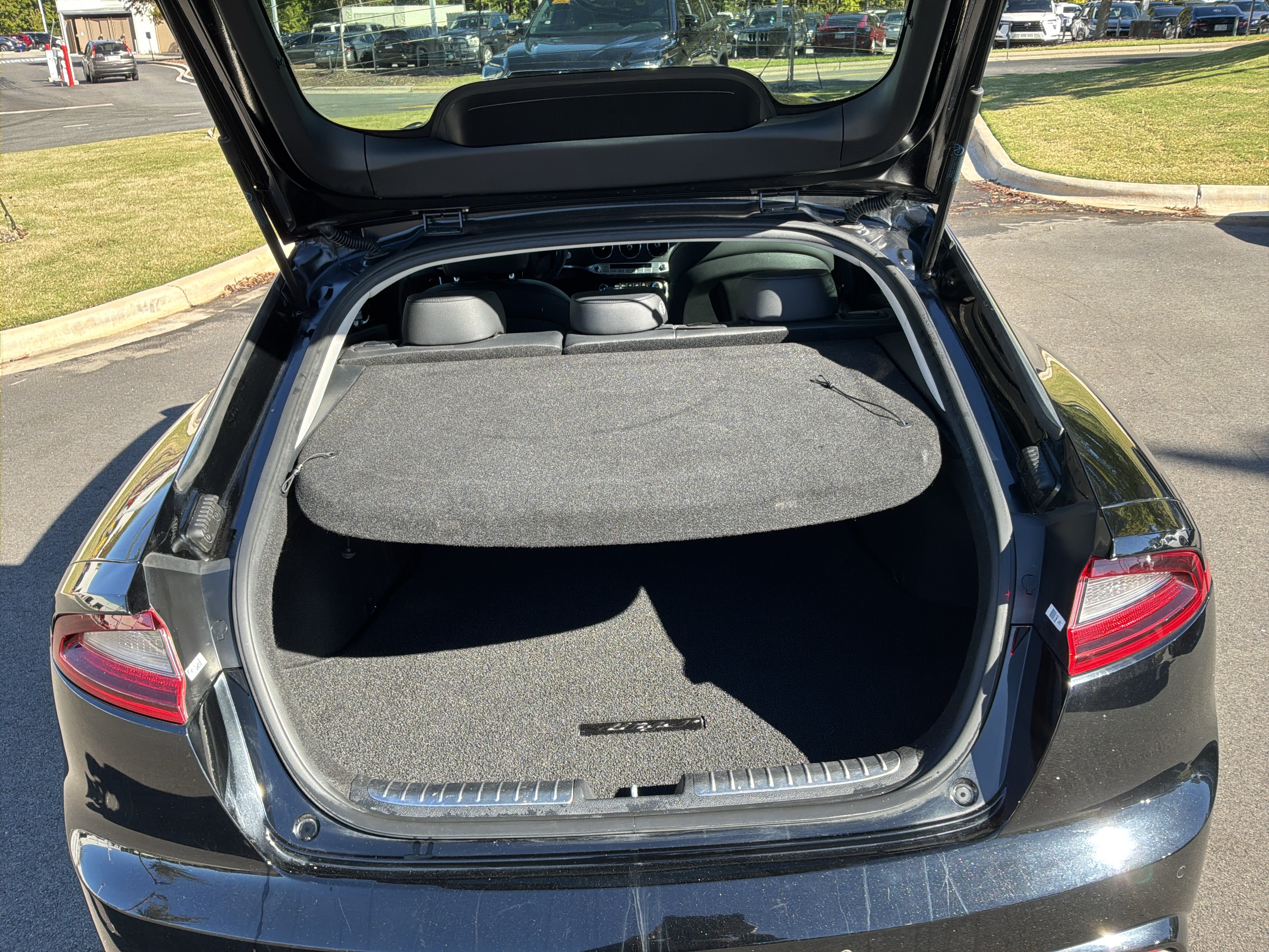 Used 2019 Kia Stinger RWD image 30